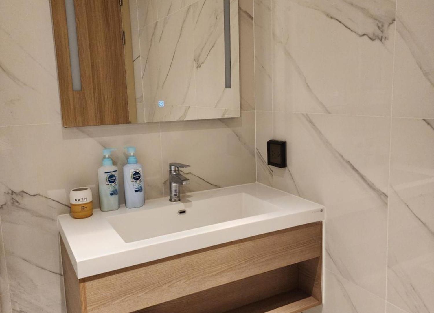 อพาร์ทเม้น Sea View Near & Night Market