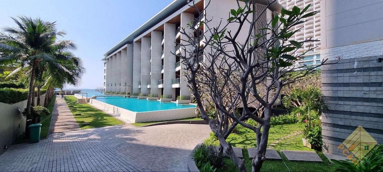 Luxe Beachfront With Pool Access * Pattaya