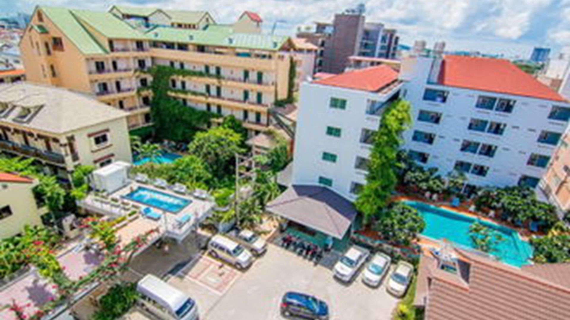 โรงแรม สุทัศน์คอร์ท 2 3*