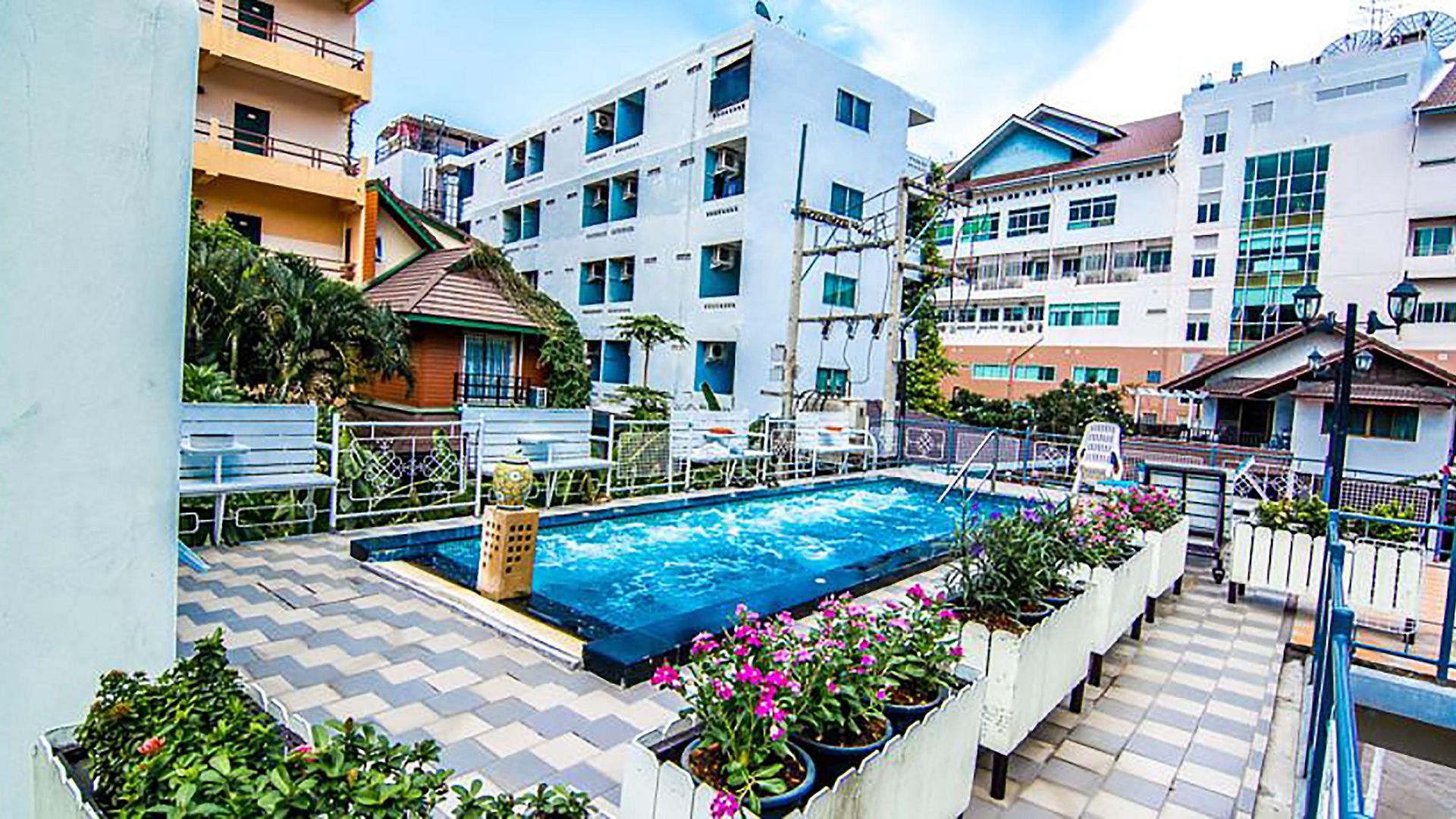 สุทัศน์ คอร์ท 4 โรงแรม Pattaya