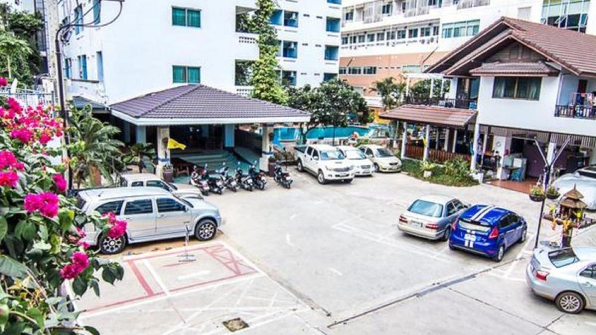 โรงแรม สุทัศน์ คอร์ท 4 Pattaya