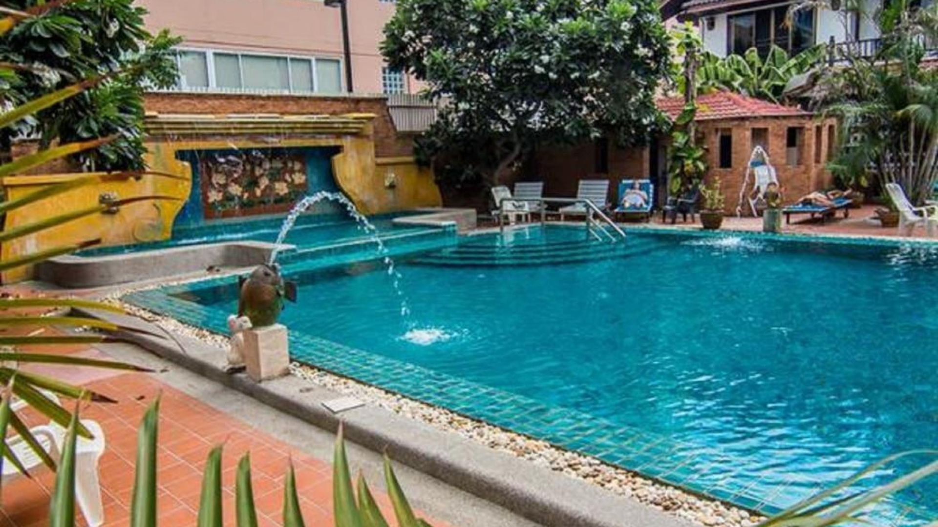 โรงแรม สุทัศน์ คอร์ท 4 Pattaya
