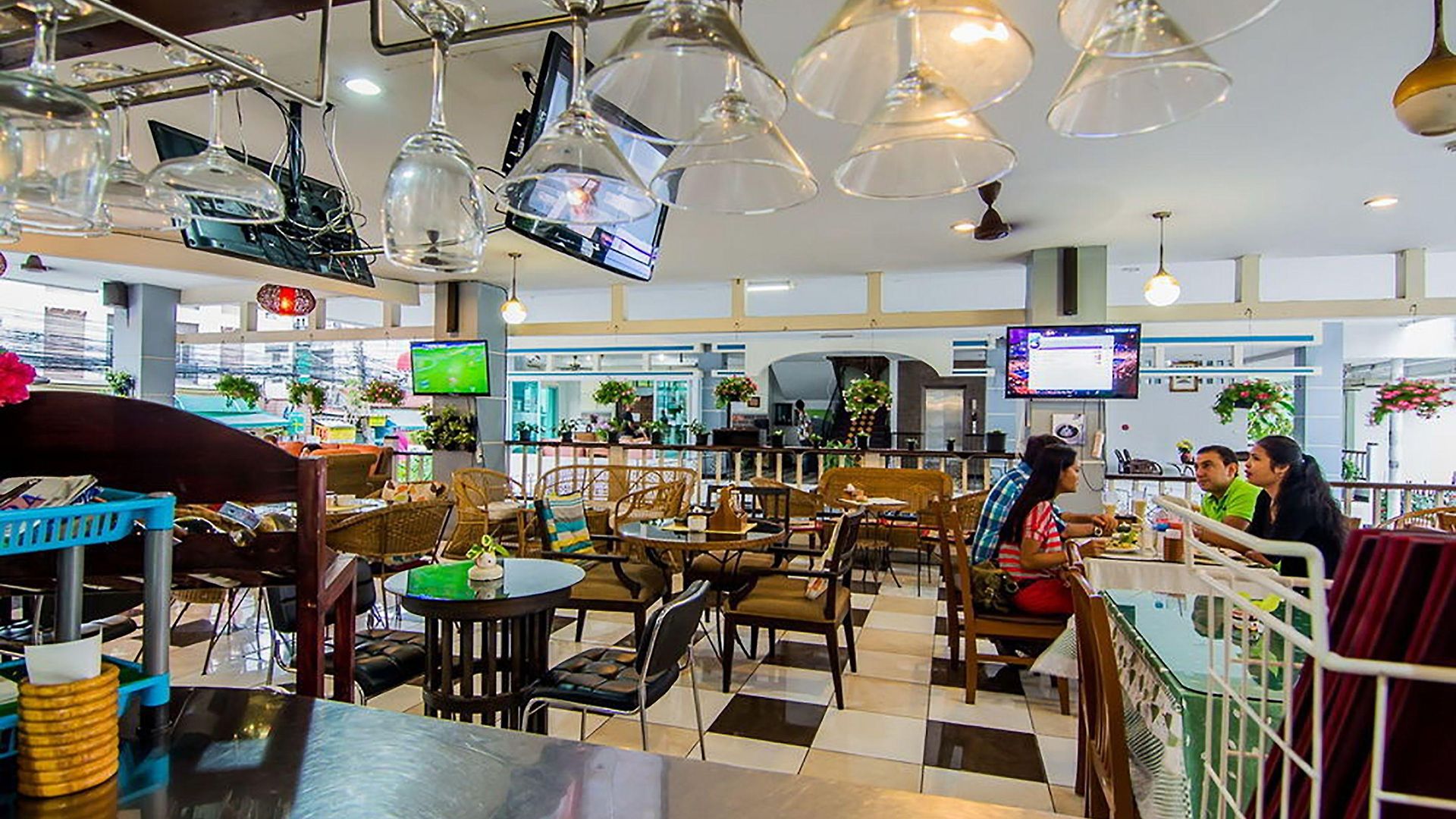 โรงแรม สุทัศน์คอร์ท 3