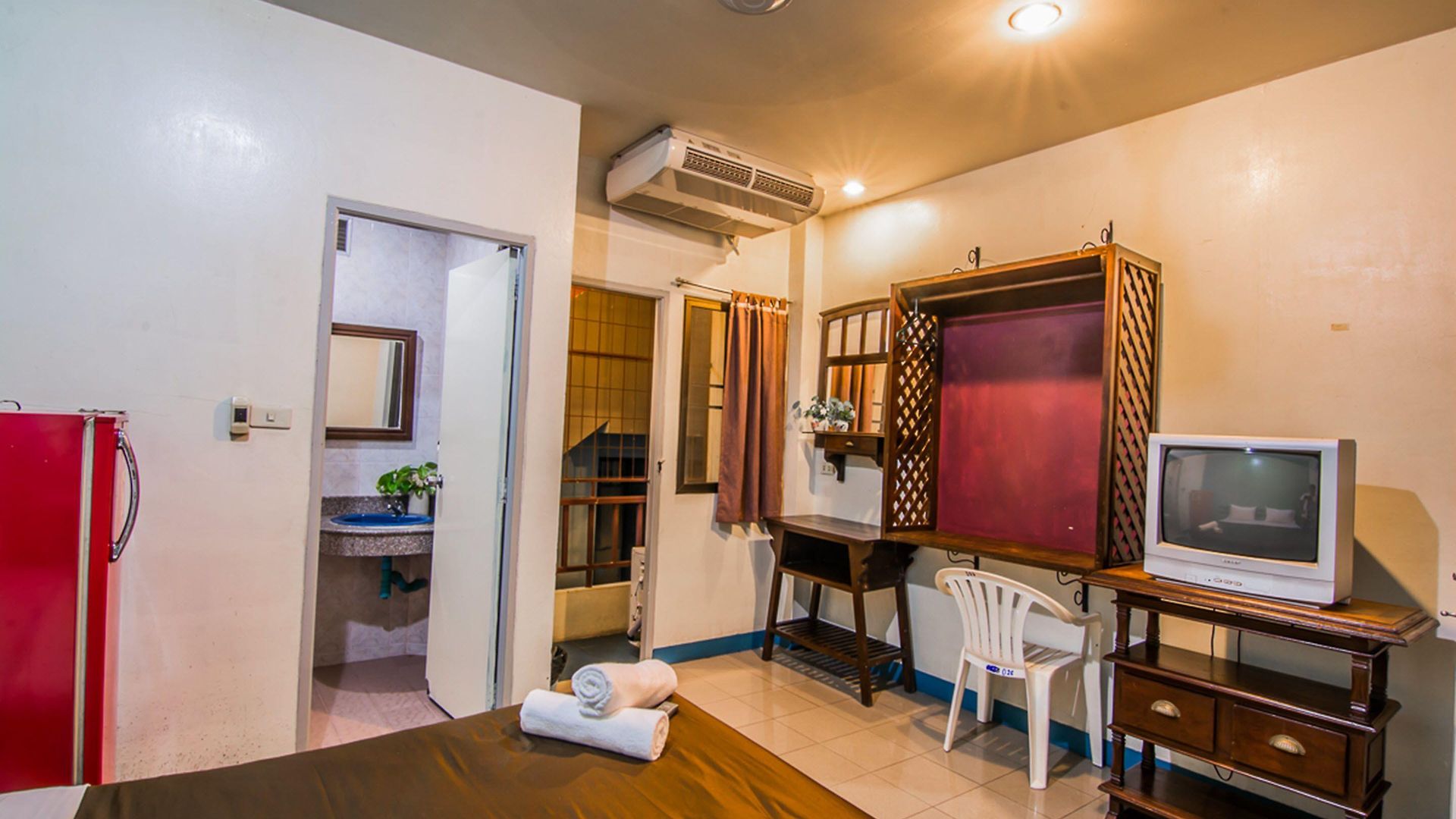 โรงแรม สุทัศน์คอร์ท 5 3*