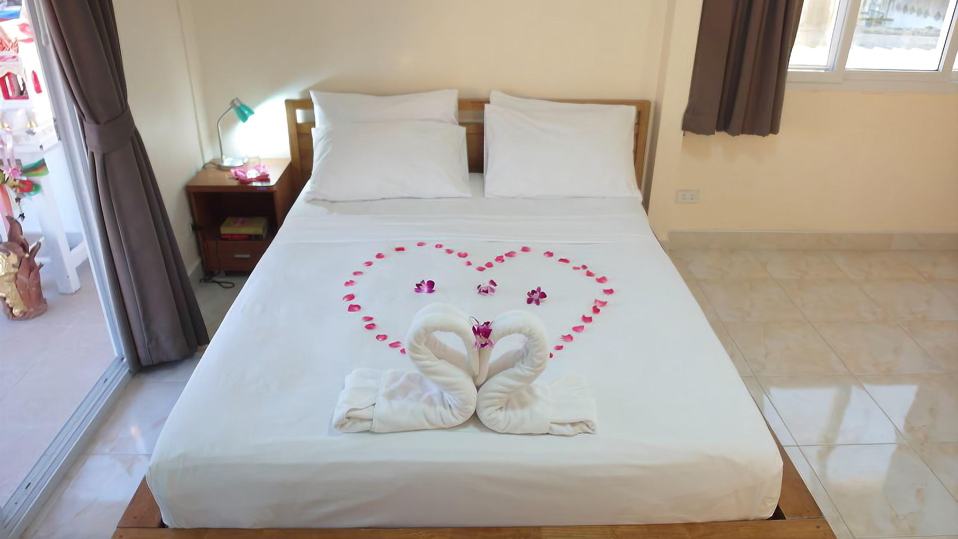 Phratumnak Hill Guest House Hotel 2*