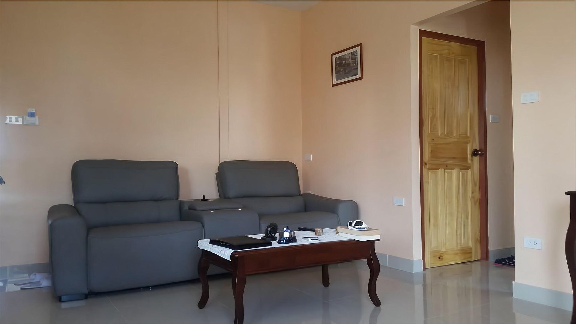 Phratumnak Hill Guest House