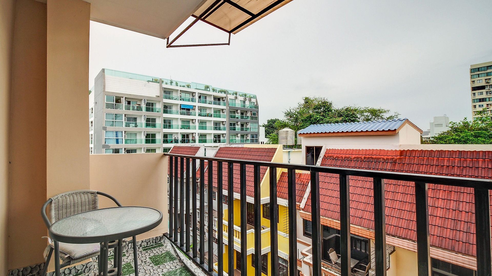 Phratumnak Hill Guest House Hotel