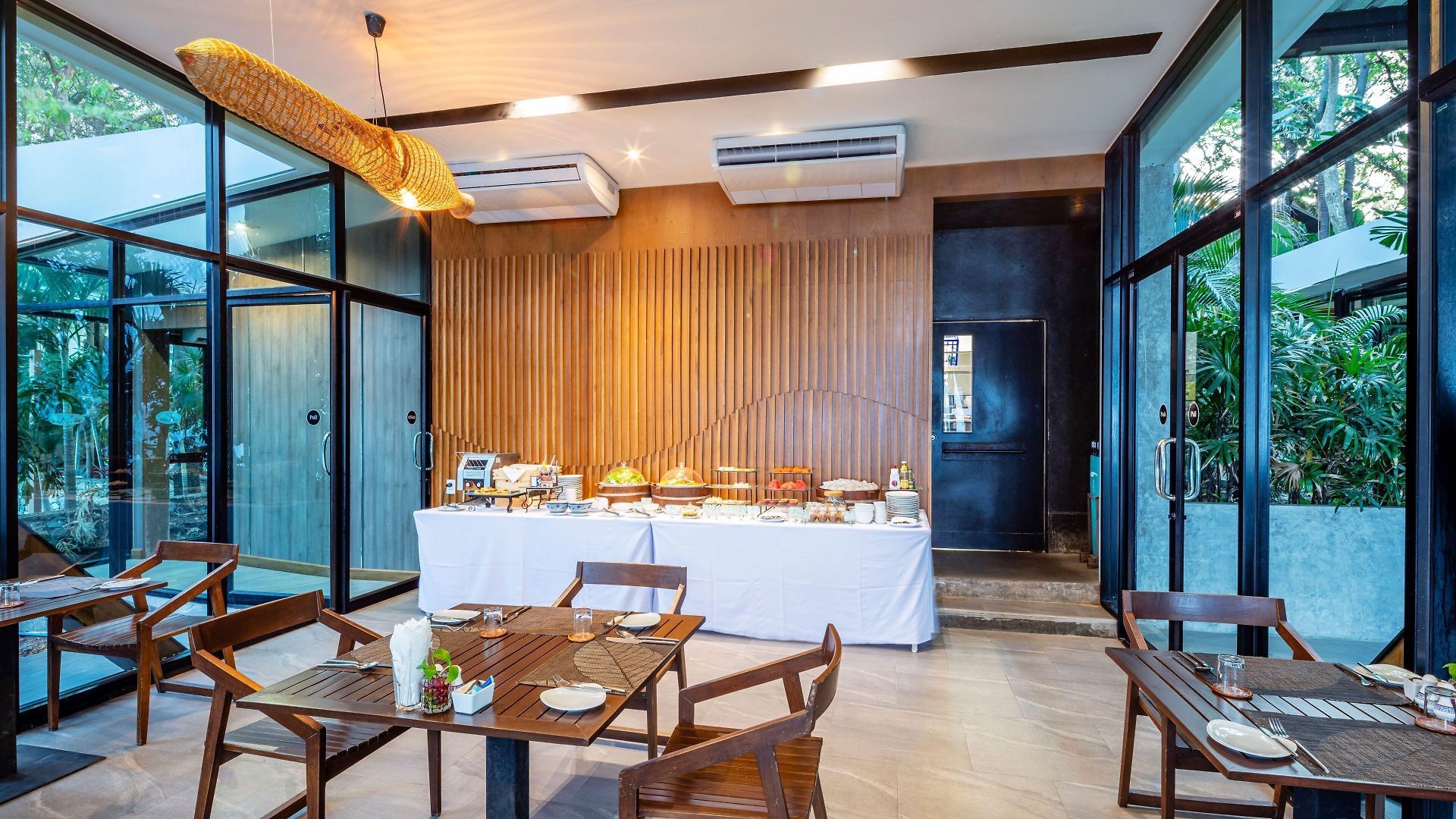 รีสอร์ท The Monttra - Sha Extra 5*