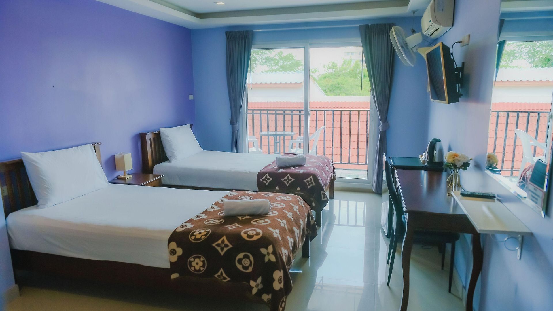 Phratumnak Hill Guest House 2*