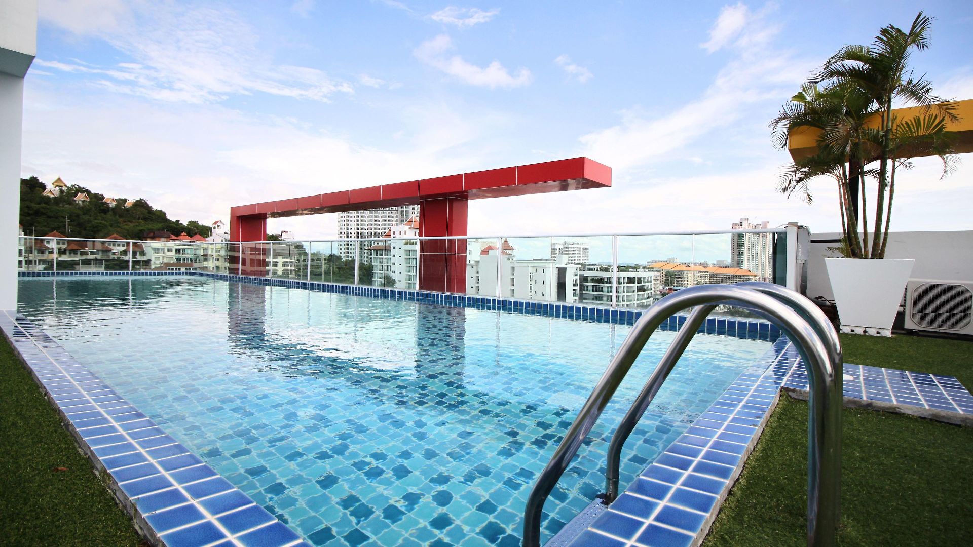 Apartment Art On The Hill By Sunny Pattaya