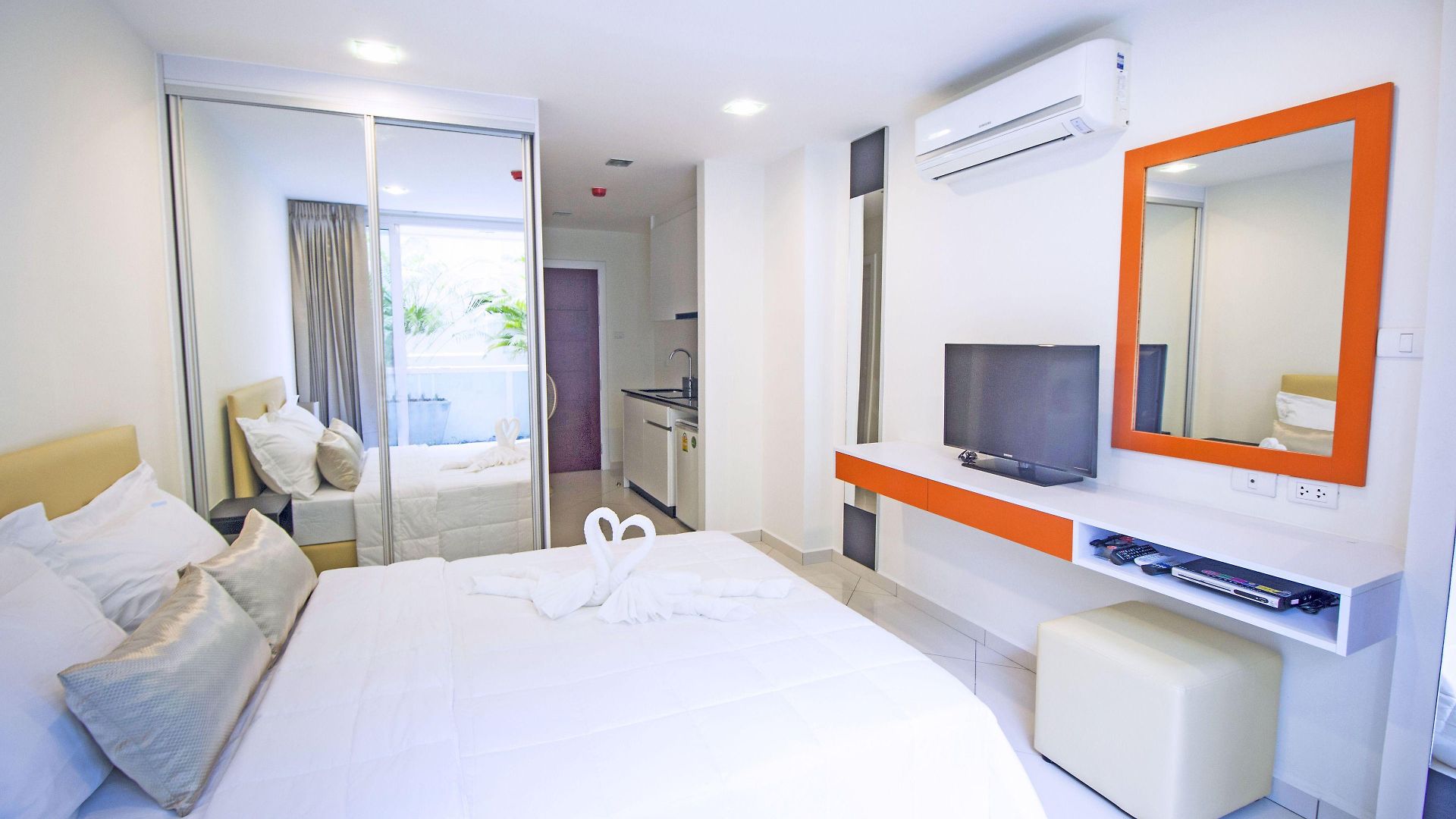 Art On The Hill By Sunny Apartment Pattaya