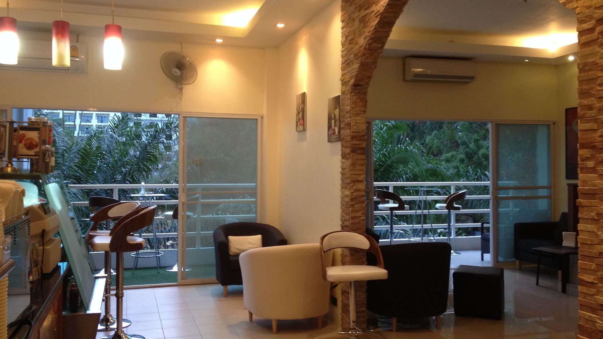 โรงแรม View Talay 6 By Honey