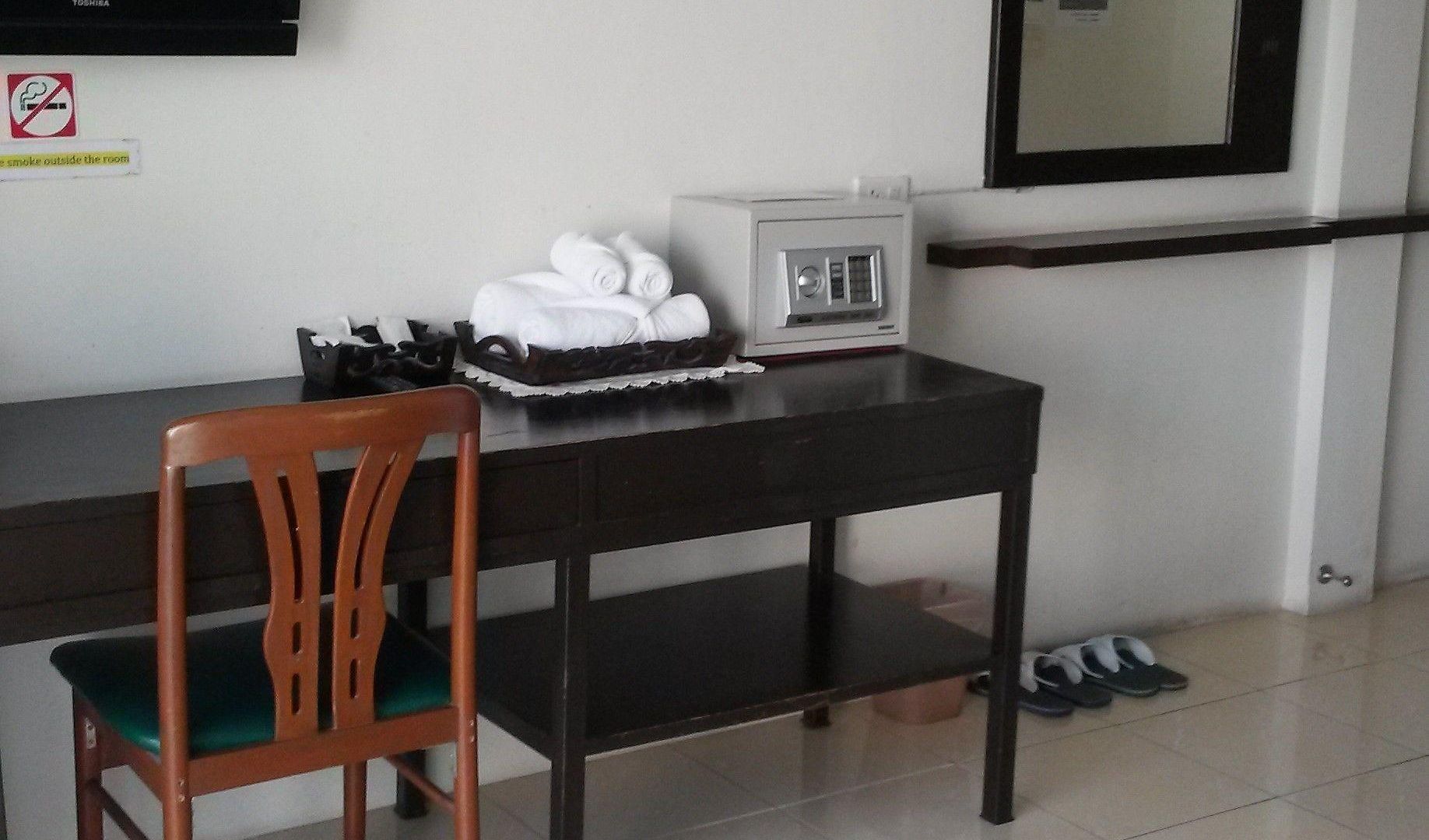 บ้านพัก แอดไมร์ เฮาส์ *