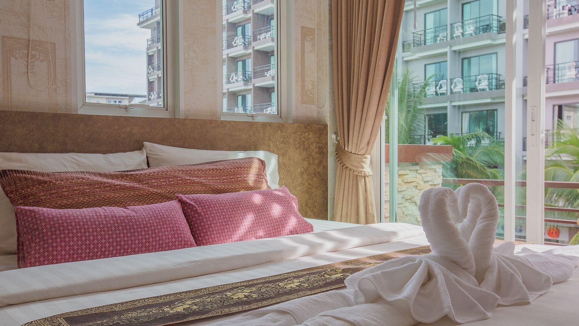 โรงแรม Jasmine House @