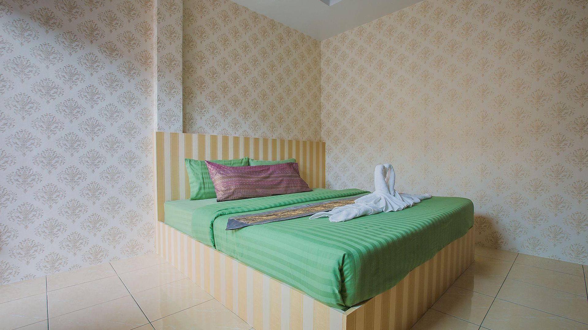โรงแรม Jasmine House @