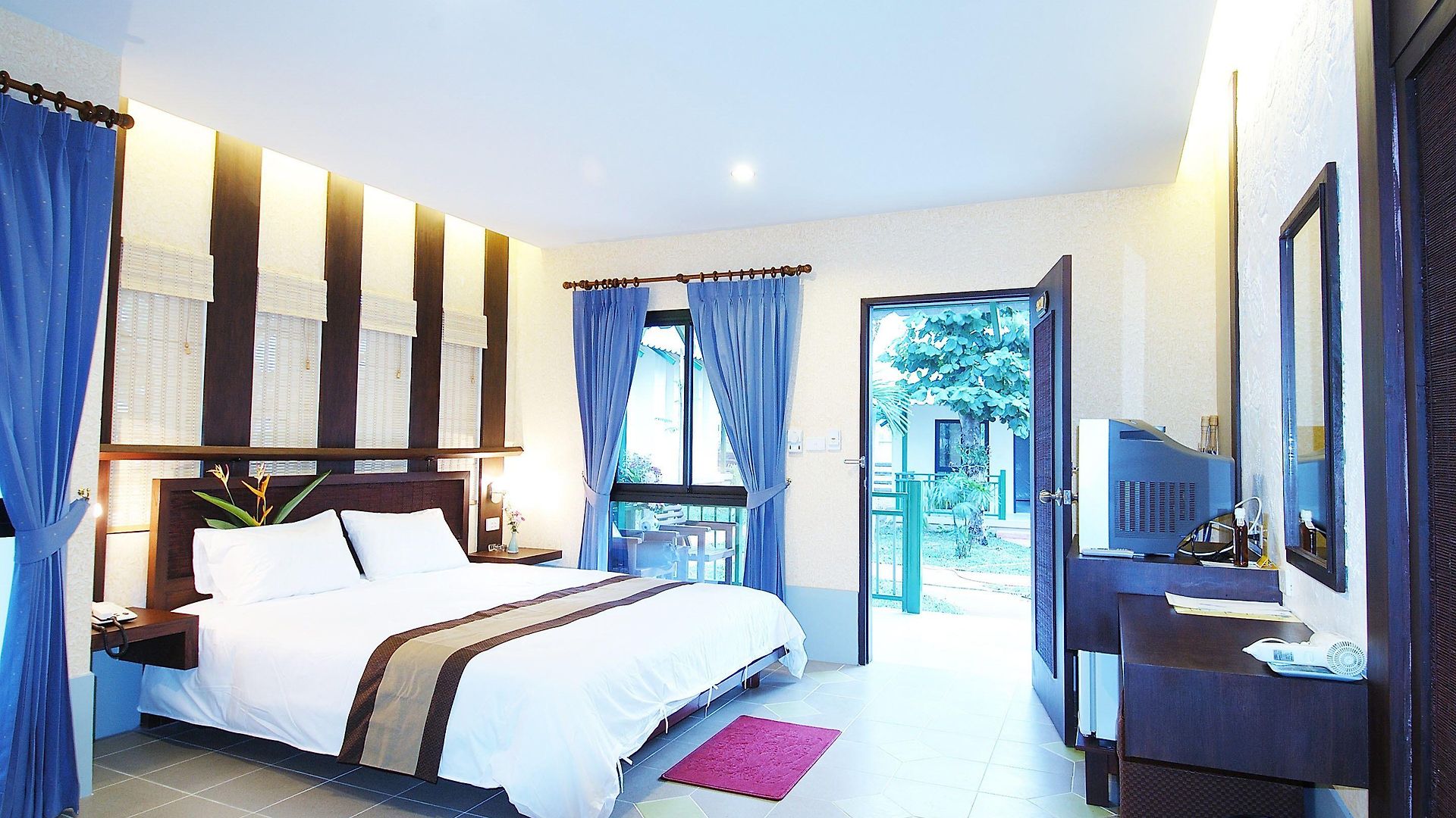 Garden Hotel 3*