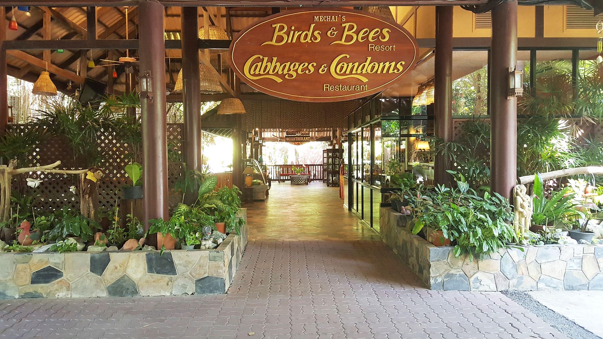 รีสอร์ท Birds And Bees 3*