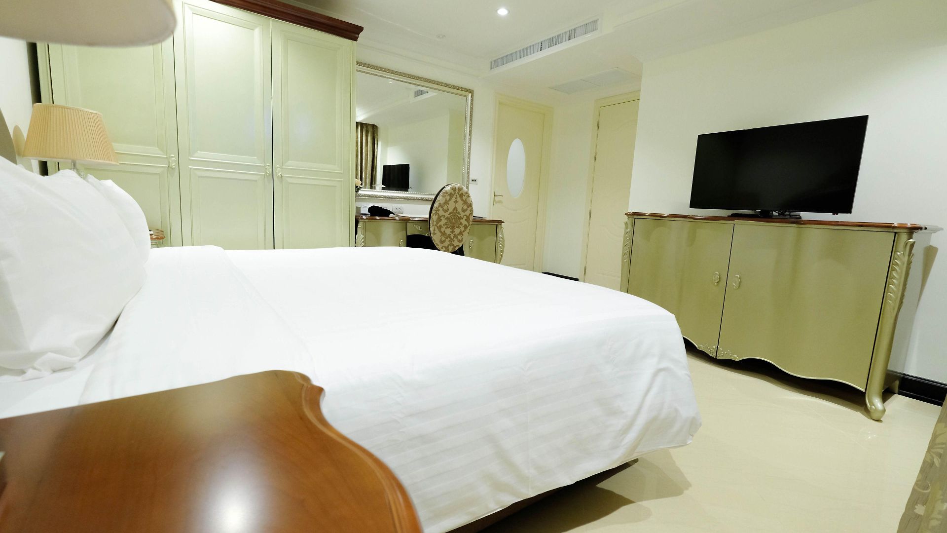 โรงแรม Lk President 4*