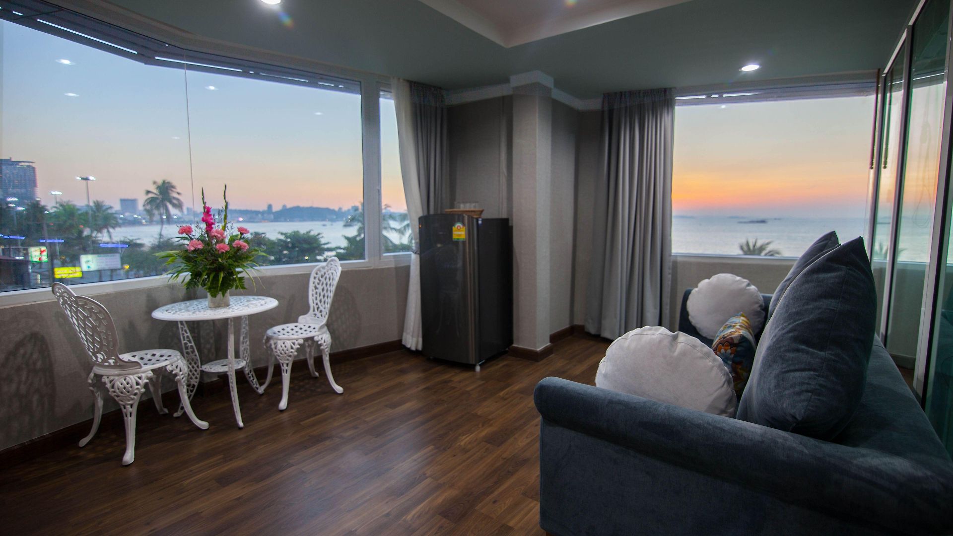 โรงแรม เดอะ บีช ฟร้อนท์ รีสอร์ท, พัทยา 3*