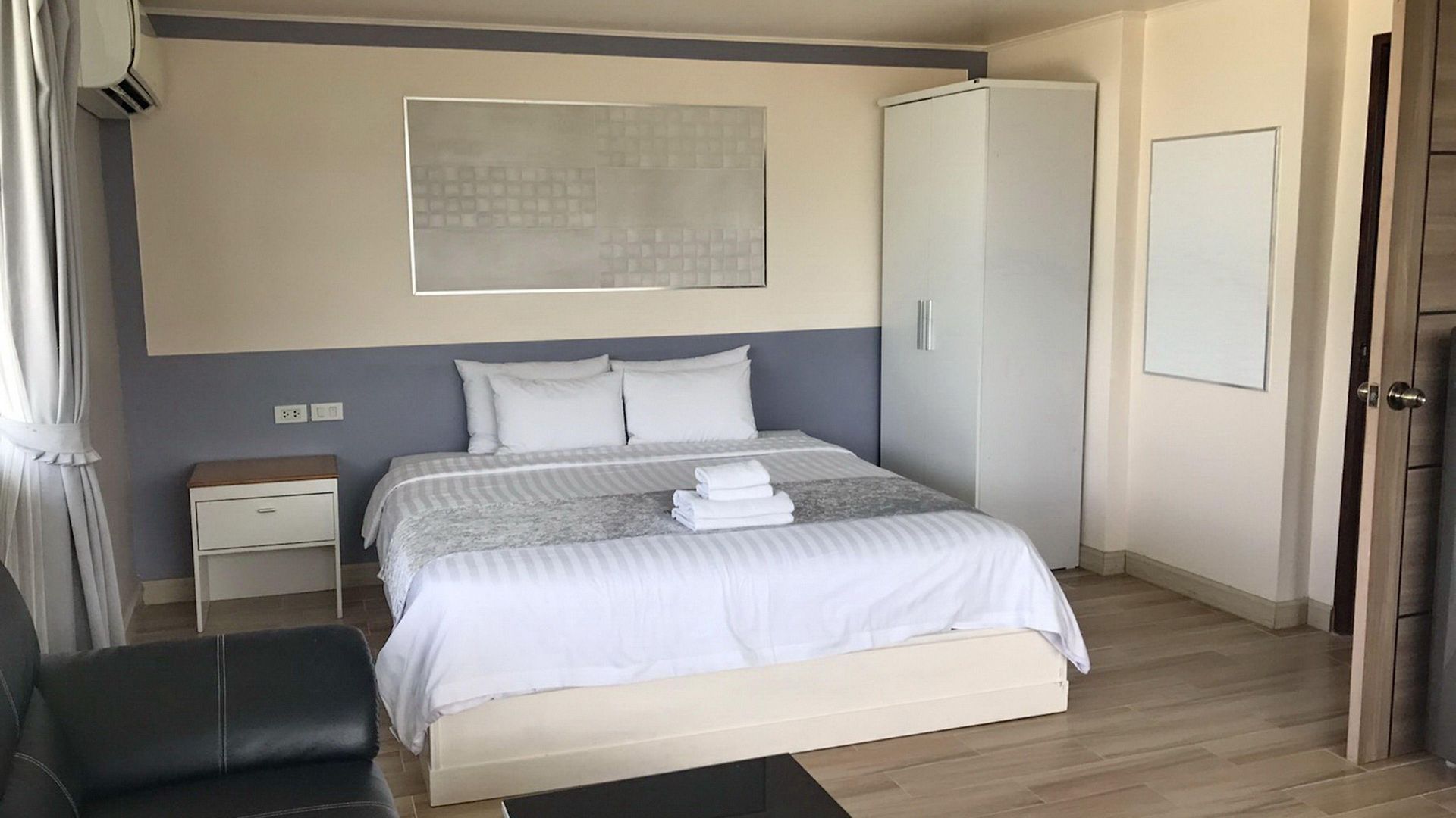 เดอะ บีช ฟร้อนท์ รีสอร์ท, พัทยา 3* Pattaya