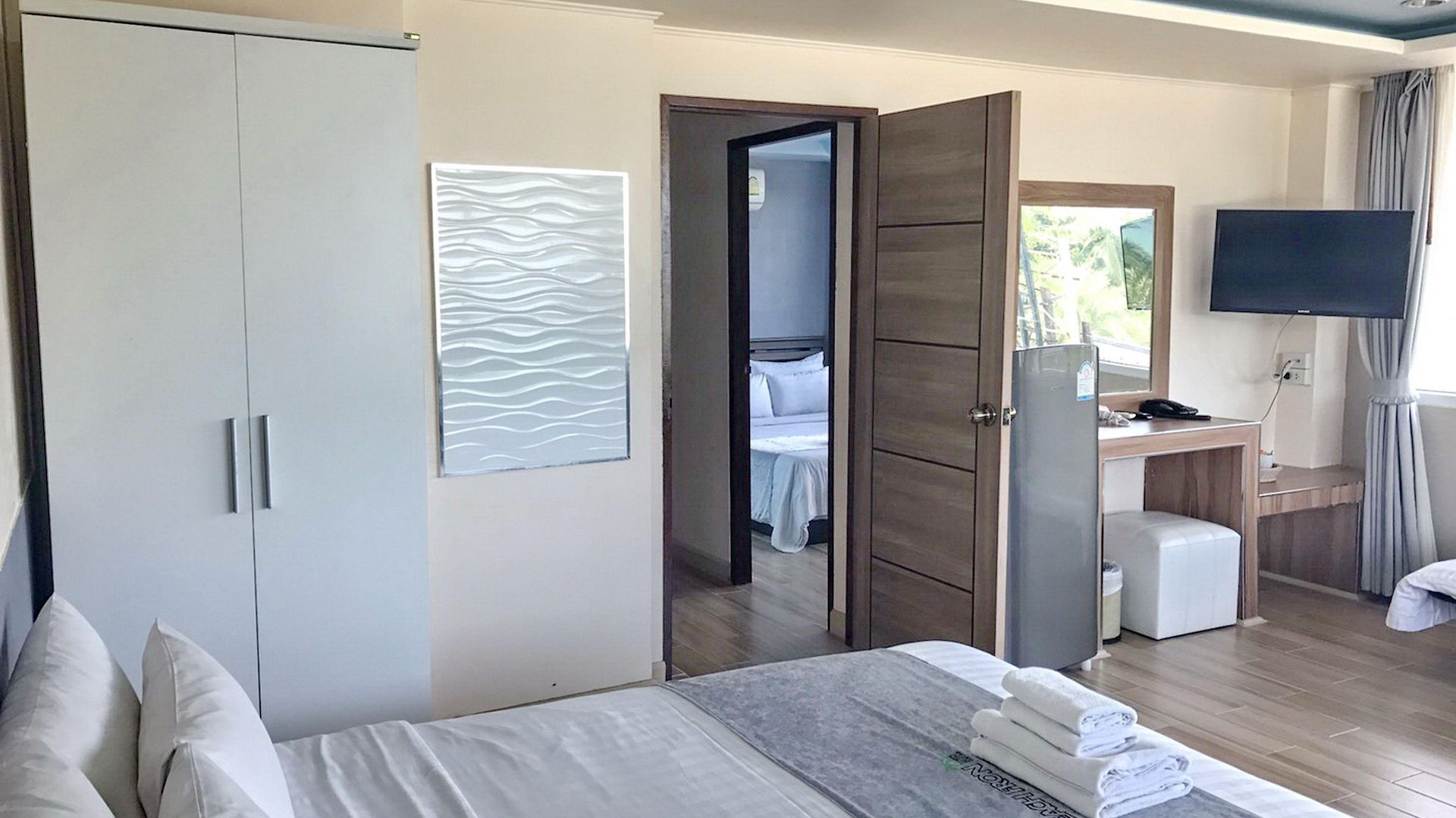 เดอะ บีช ฟร้อนท์ รีสอร์ท, พัทยา Pattaya
