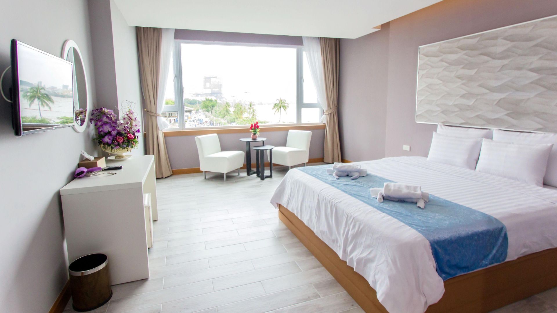 เดอะ บีช ฟร้อนท์ รีสอร์ท, พัทยา โรงแรม 3*