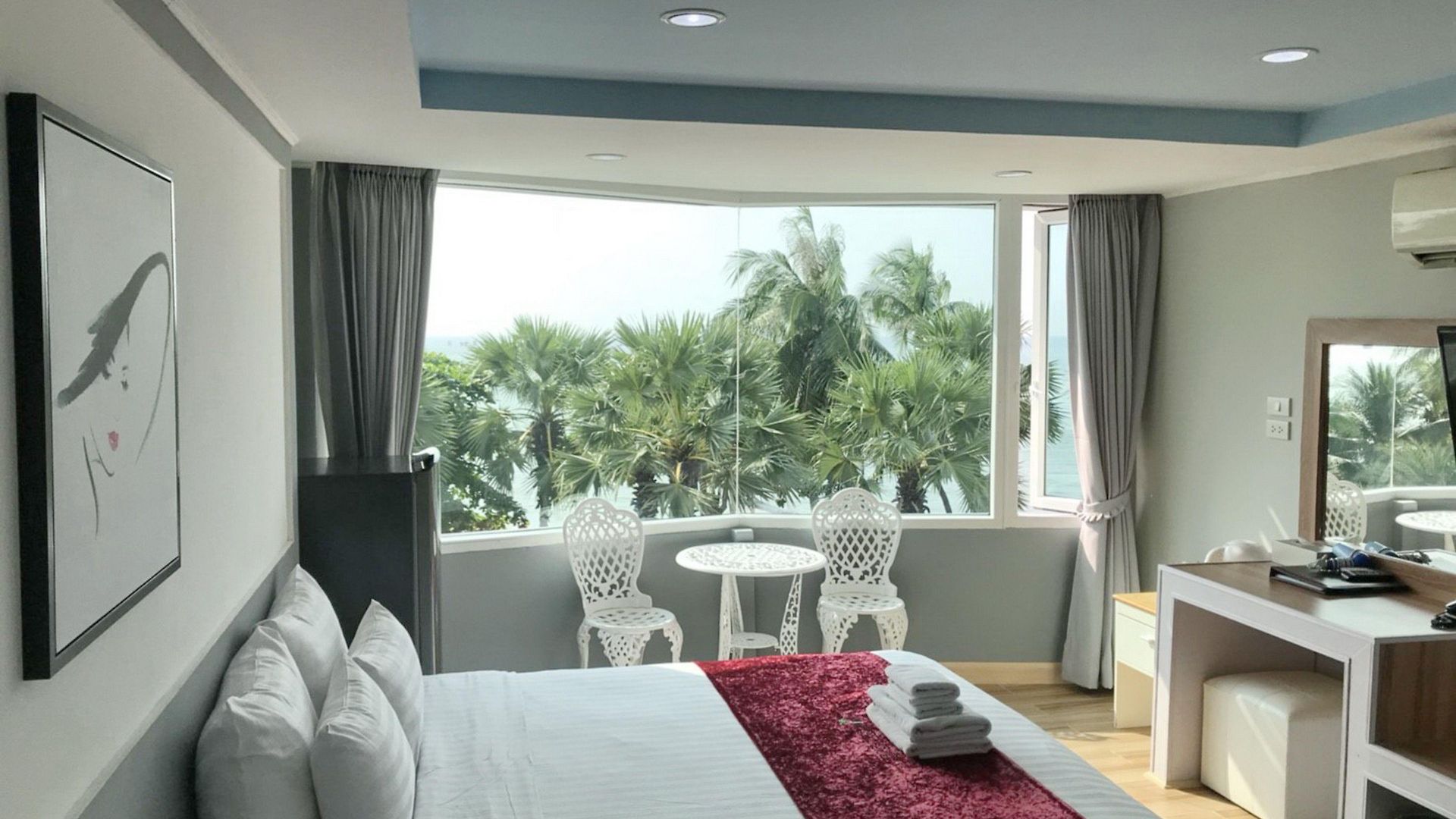 เดอะ บีช ฟร้อนท์ รีสอร์ท, พัทยา 3* Pattaya