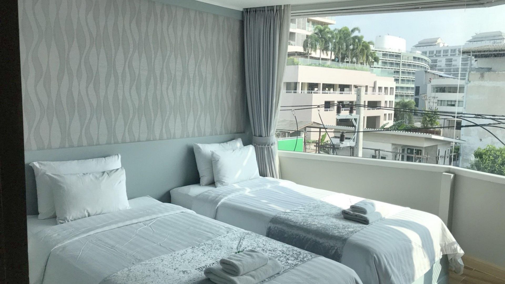โรงแรม เดอะ บีช ฟร้อนท์ รีสอร์ท, พัทยา Pattaya