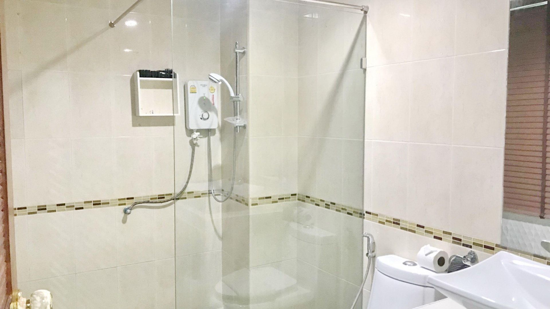 เดอะ บีช ฟร้อนท์ รีสอร์ท, พัทยา โรงแรม 3*