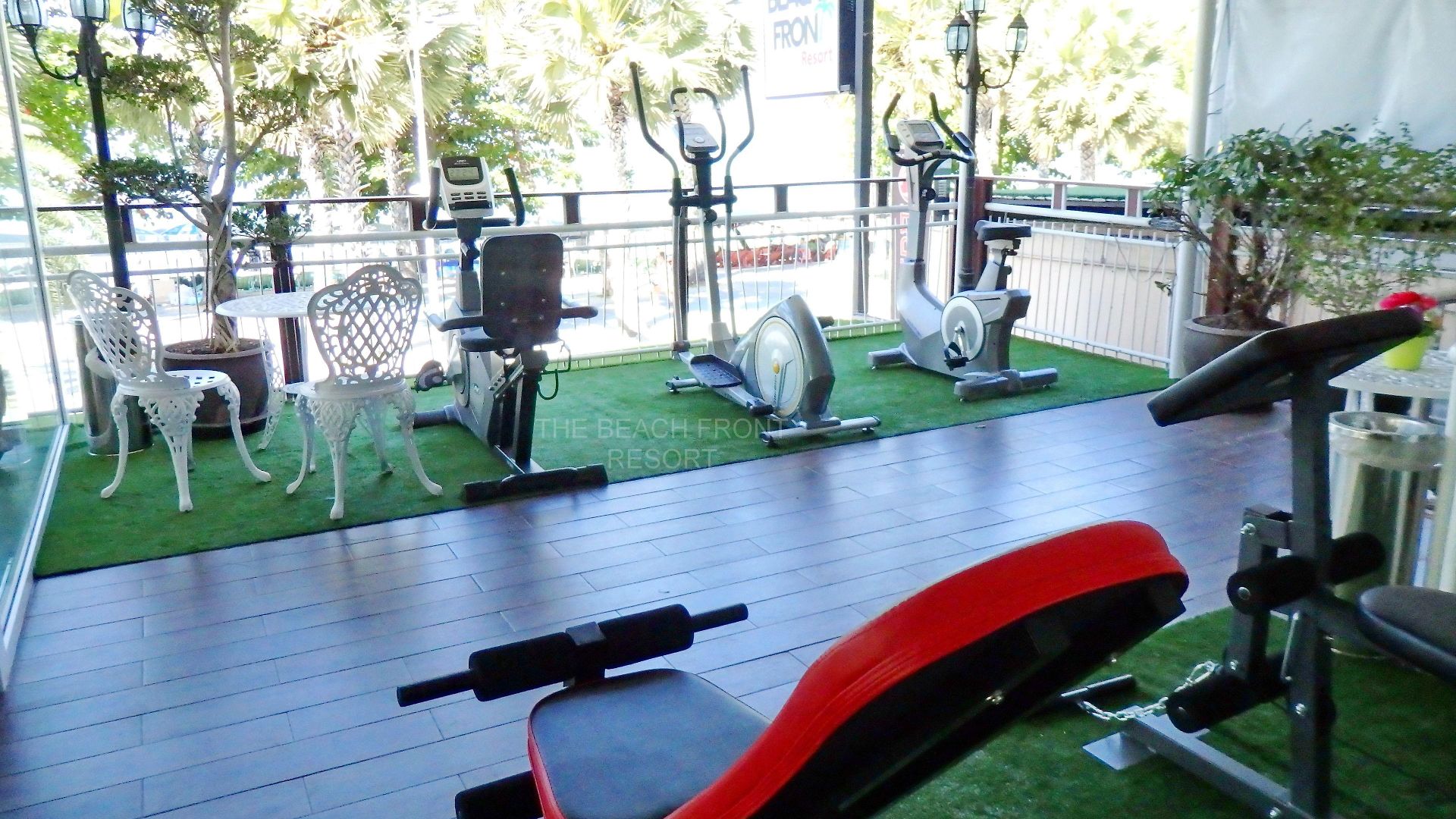 เดอะ บีช ฟร้อนท์ รีสอร์ท, พัทยา โรงแรม 3*