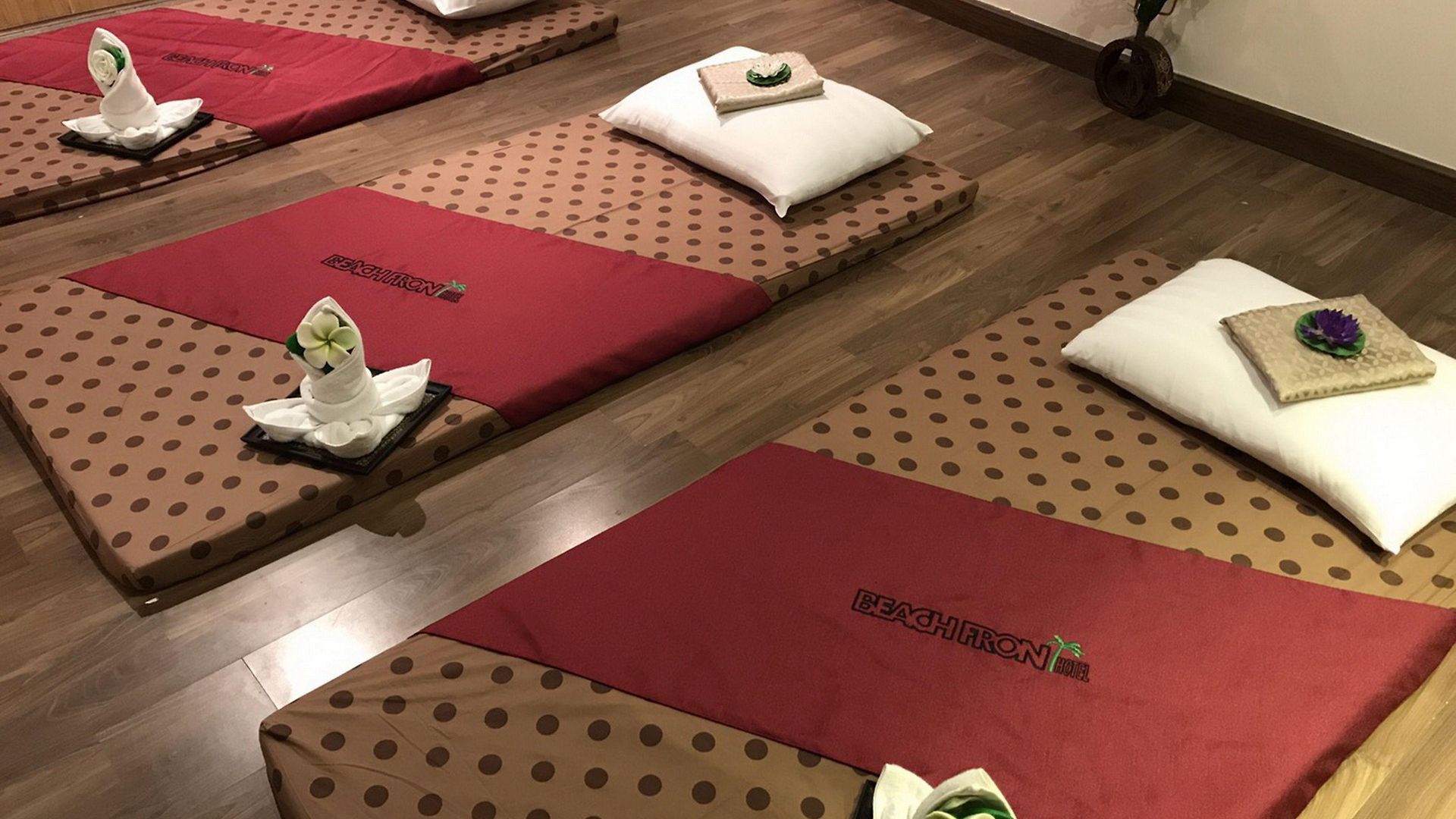 โรงแรม เดอะ บีช ฟร้อนท์ รีสอร์ท, พัทยา 3*
