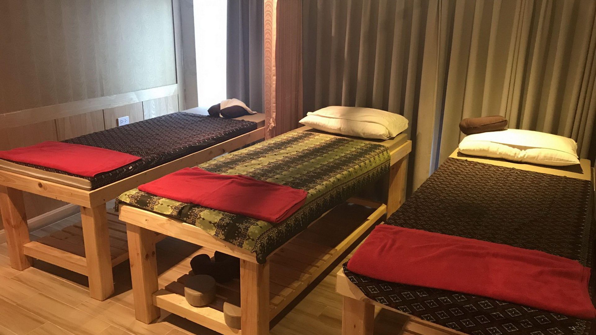 เดอะ บีช ฟร้อนท์ รีสอร์ท, พัทยา โรงแรม