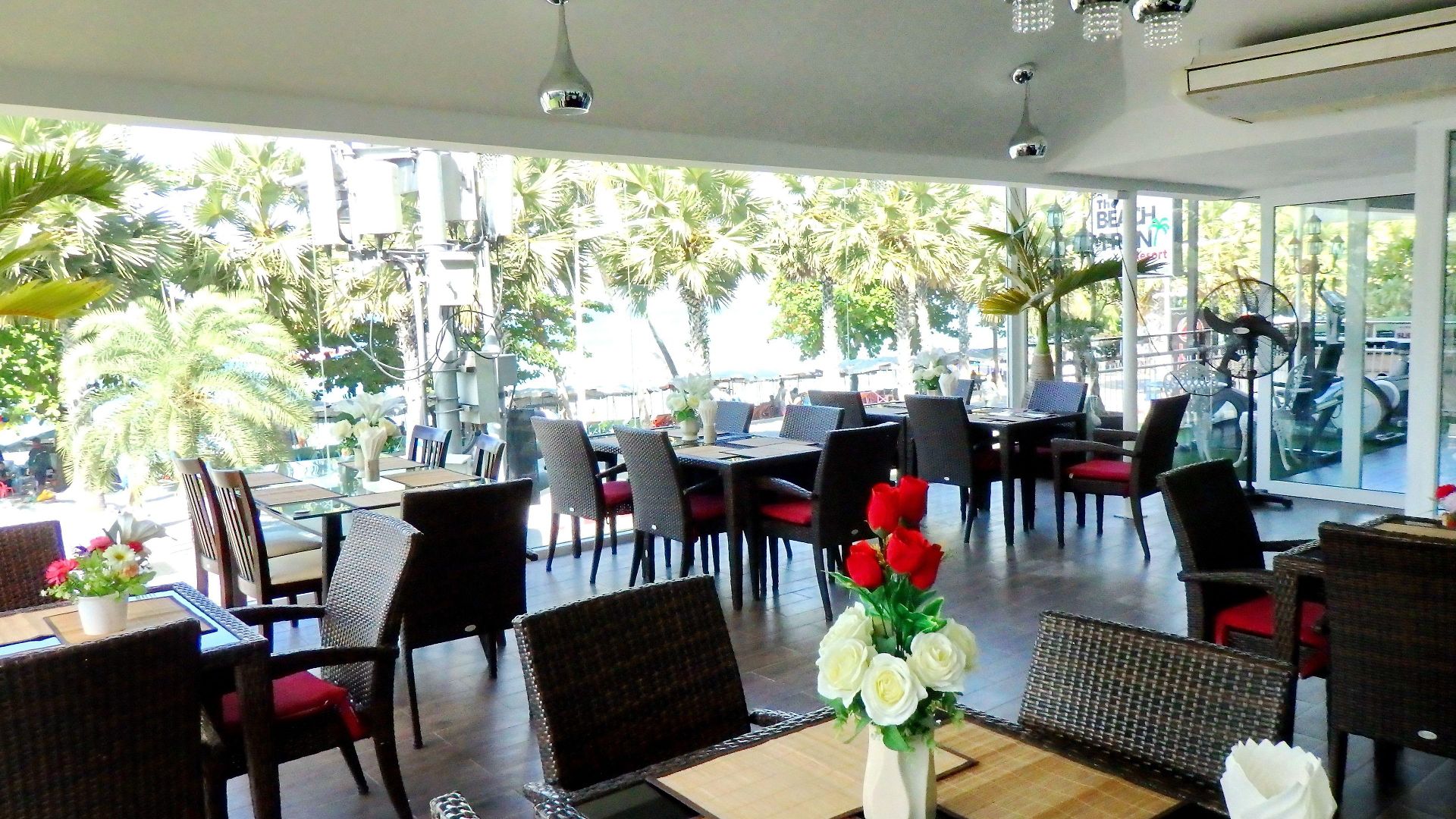 เดอะ บีช ฟร้อนท์ รีสอร์ท, พัทยา 3*