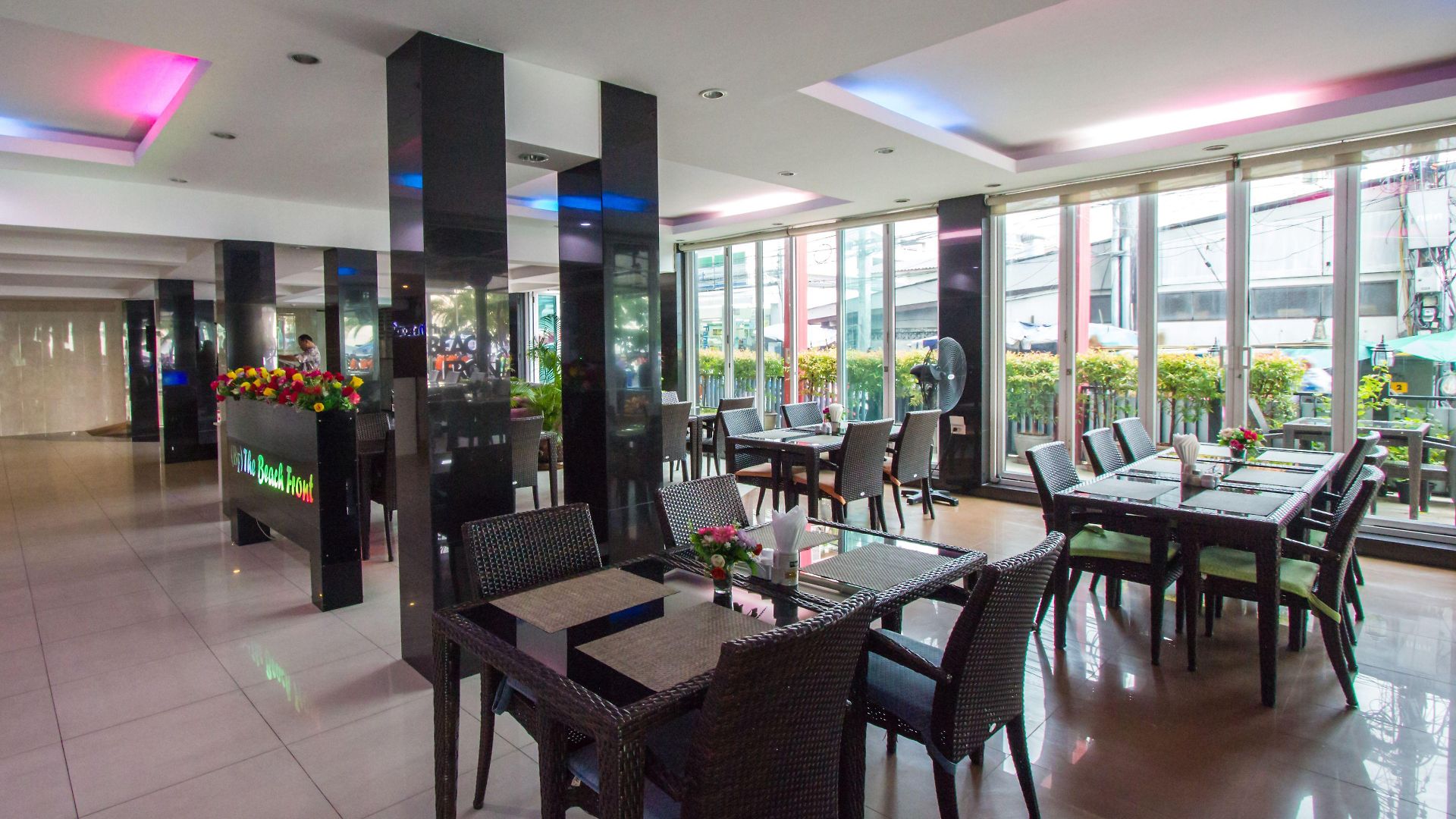 เดอะ บีช ฟร้อนท์ รีสอร์ท, พัทยา Pattaya