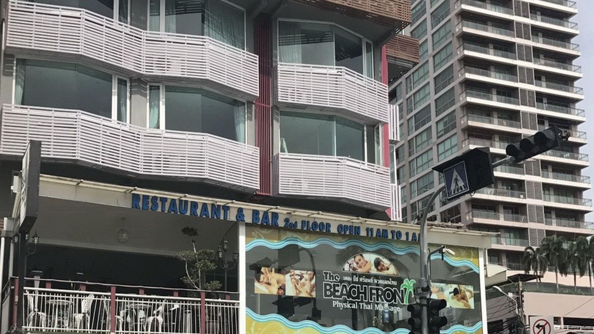 โรงแรม เดอะ บีช ฟร้อนท์ รีสอร์ท, พัทยา