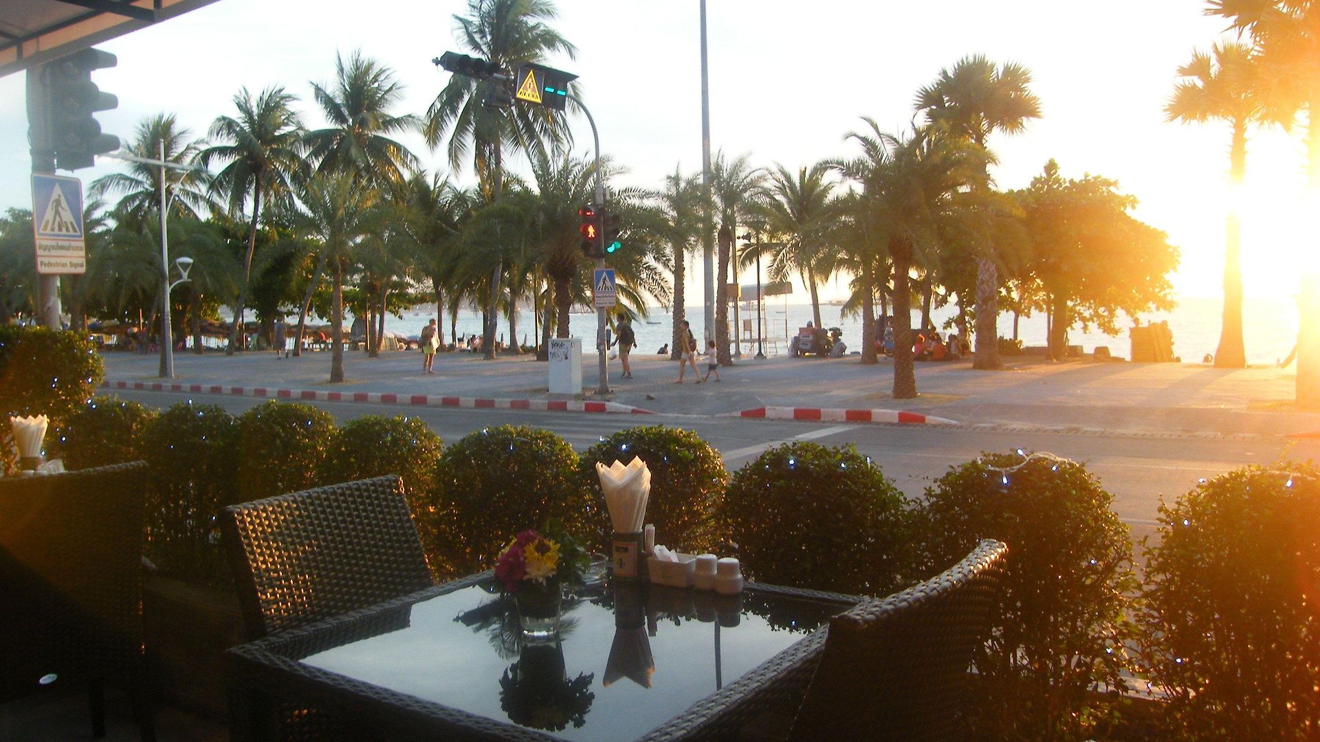 เดอะ บีช ฟร้อนท์ รีสอร์ท, พัทยา โรงแรม Pattaya