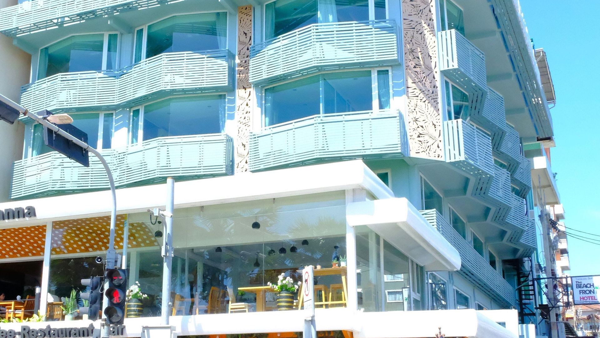 เดอะ บีช ฟร้อนท์ รีสอร์ท, พัทยา โรงแรม