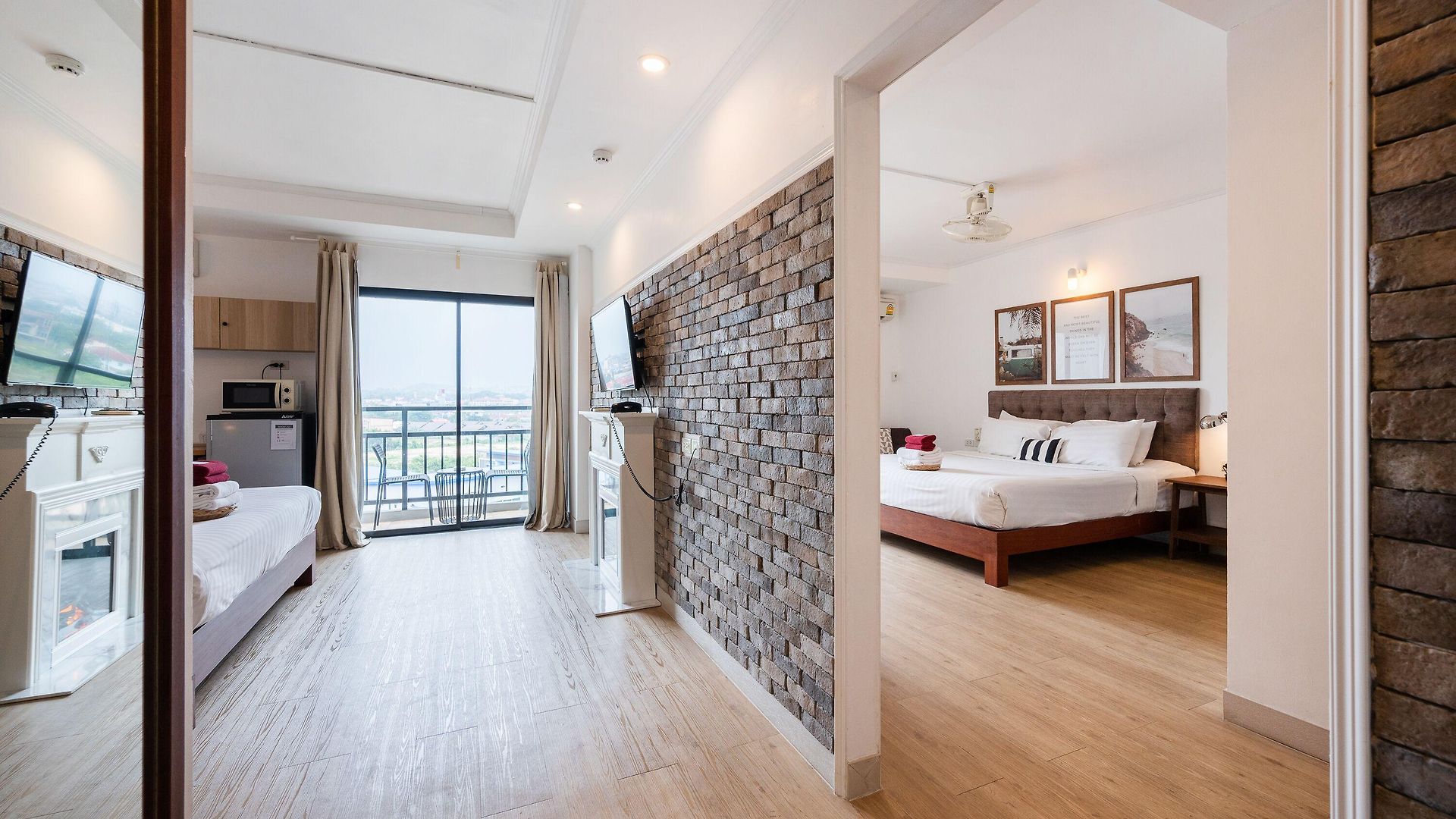 โรงแรม The Corner