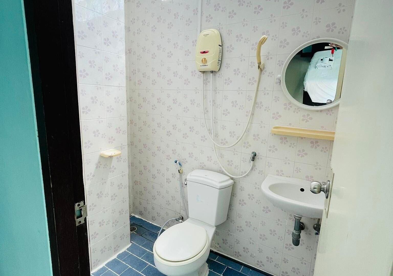 Br-guesthouse บ้านพัก 2*
