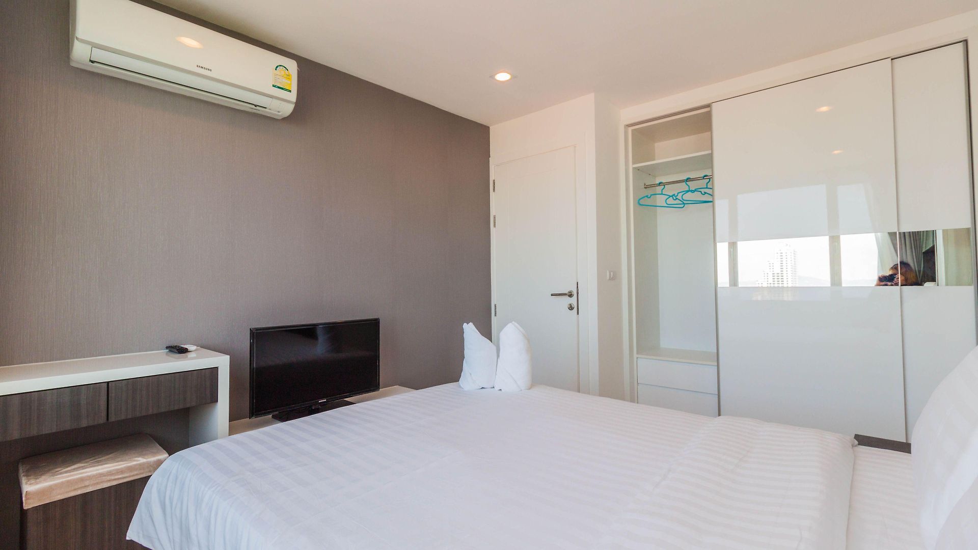 Apartment Vision Pratumnak By Sunny