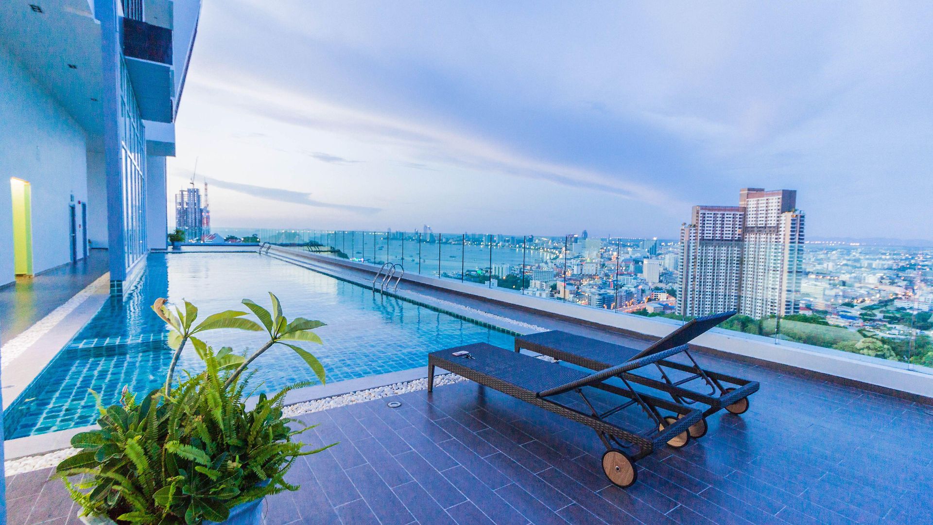 Vision Pratumnak By Sunny Apartment