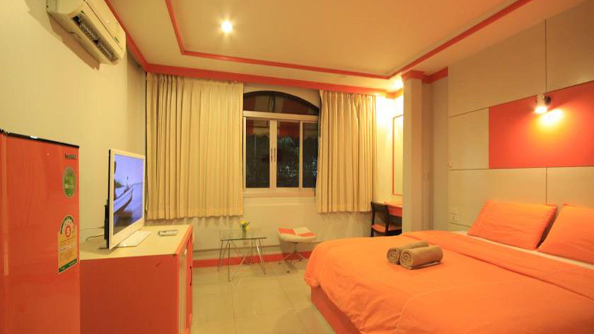 โรงแรม เดอะปาล์ม ดีไลท์ ลอร์จ Pattaya