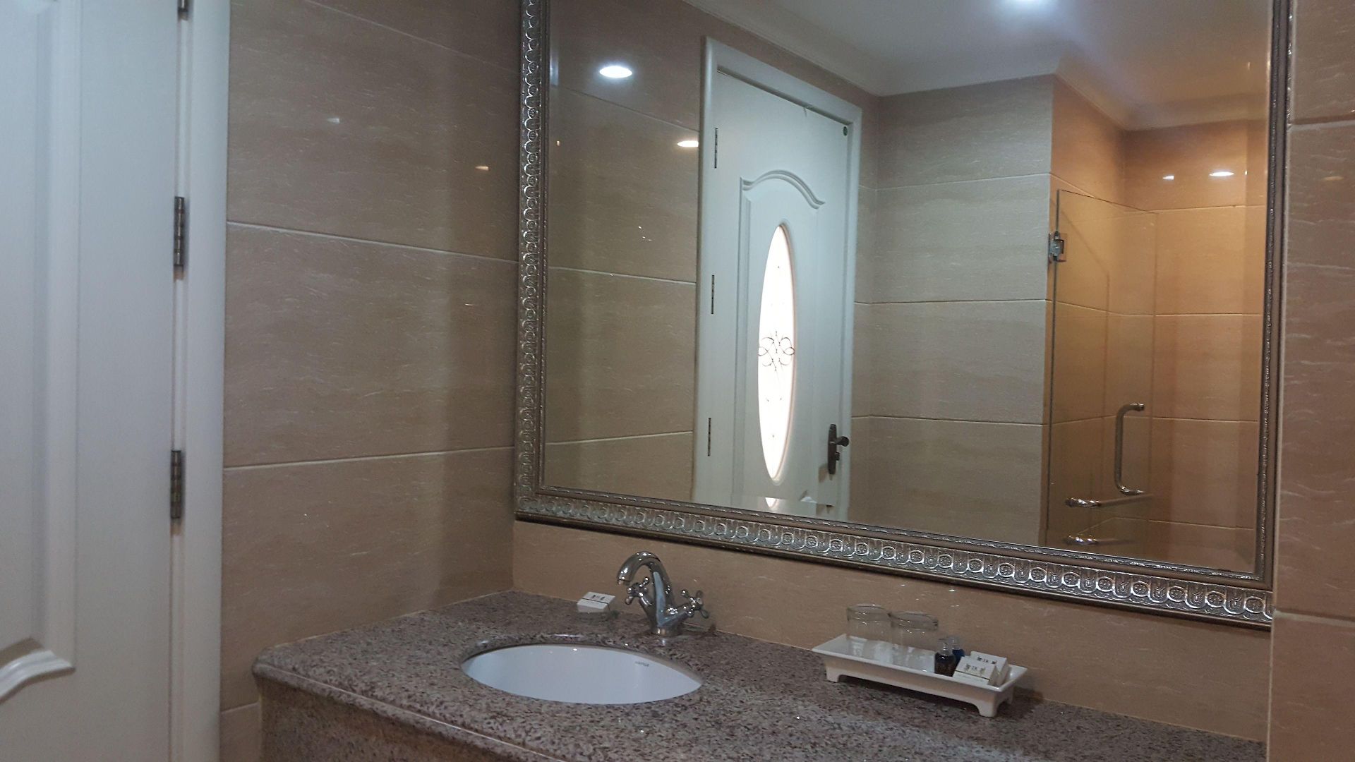 โรงแรม Lk Noble Pattaya