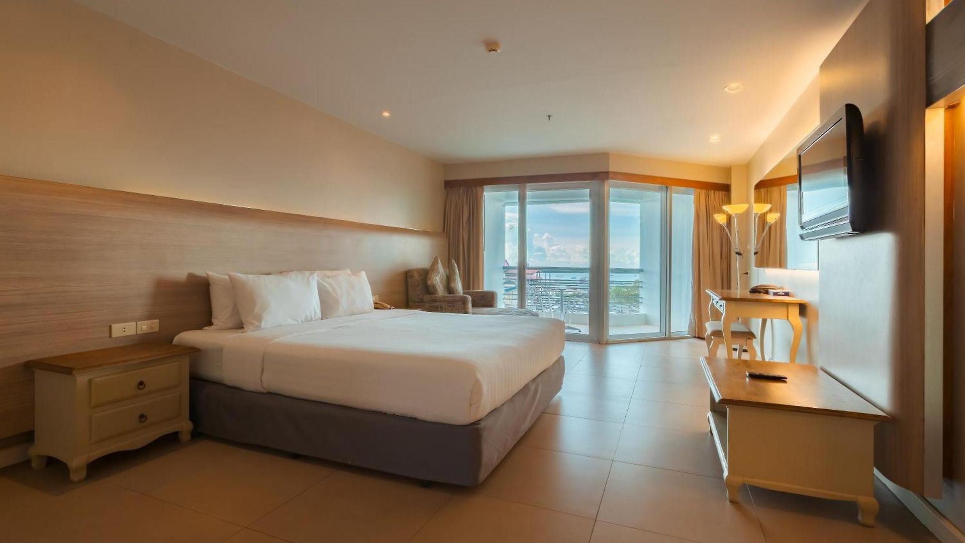 Sandy Spring โรงแรม 3*