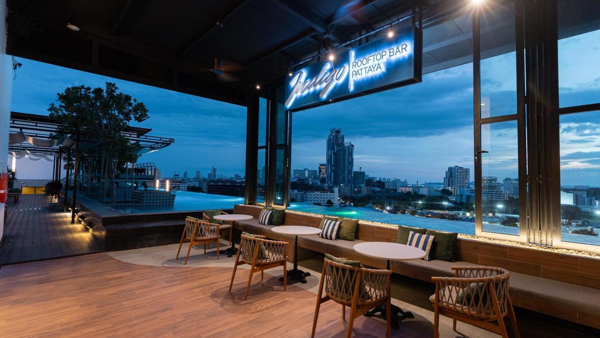 Surestay By Western T Hotel