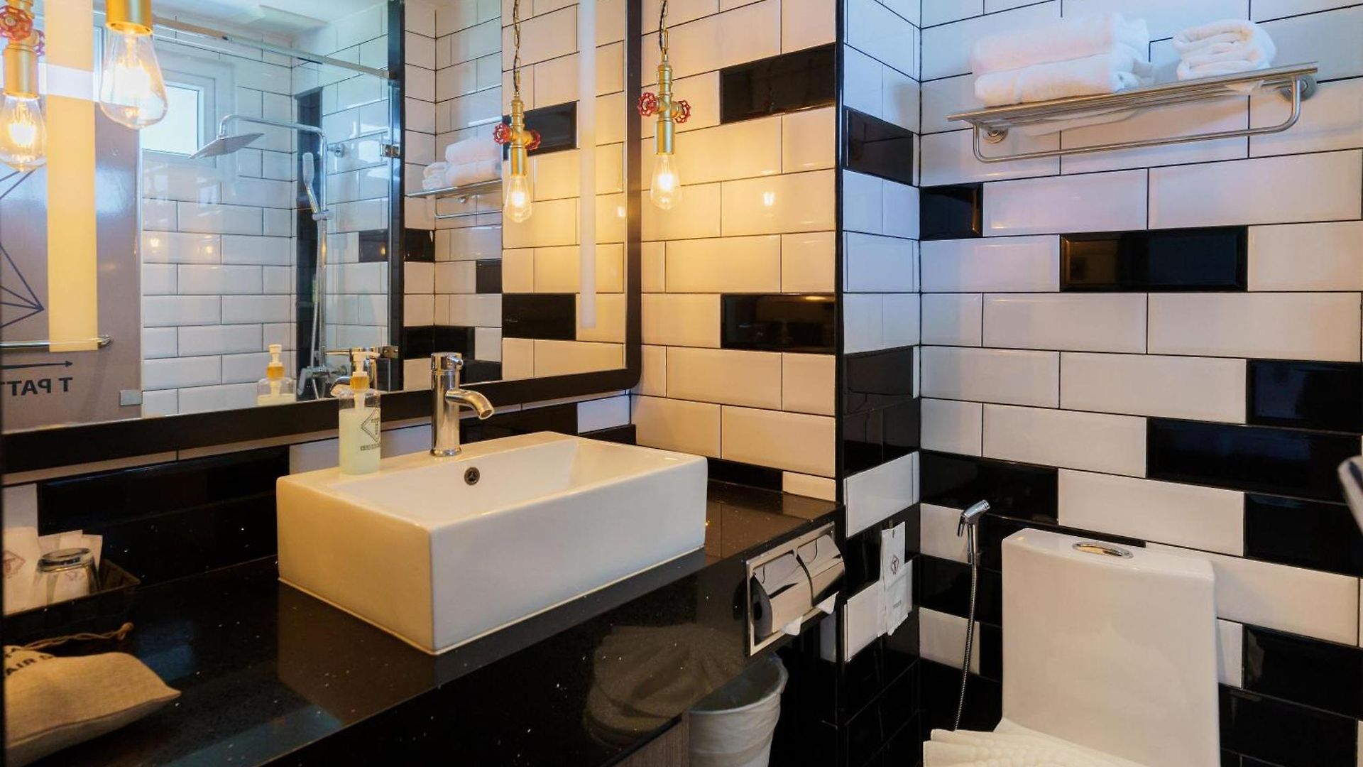 Surestay By Western T Hotel Pattaya