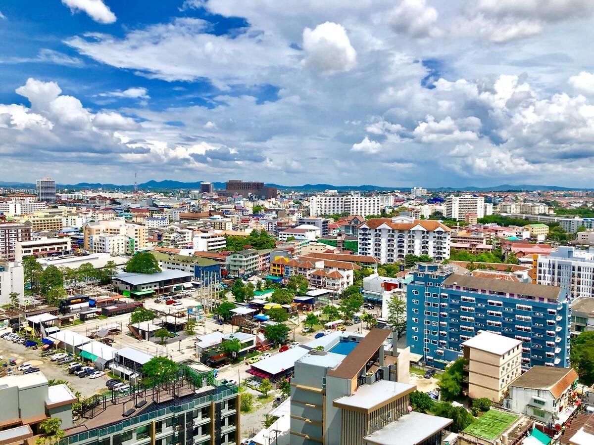 อพาร์ทเม้น The Base - Large Luxury, 1 Bedroom, Sea View - Centre - 963 Pattaya