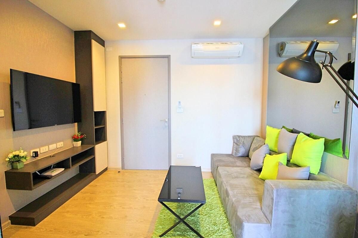 The Base - Large Luxury, 1 Bedroom, Sea View - Centre - 963