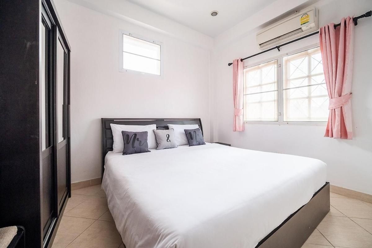 53 Wongamat 4br, 300m From The Pattaya