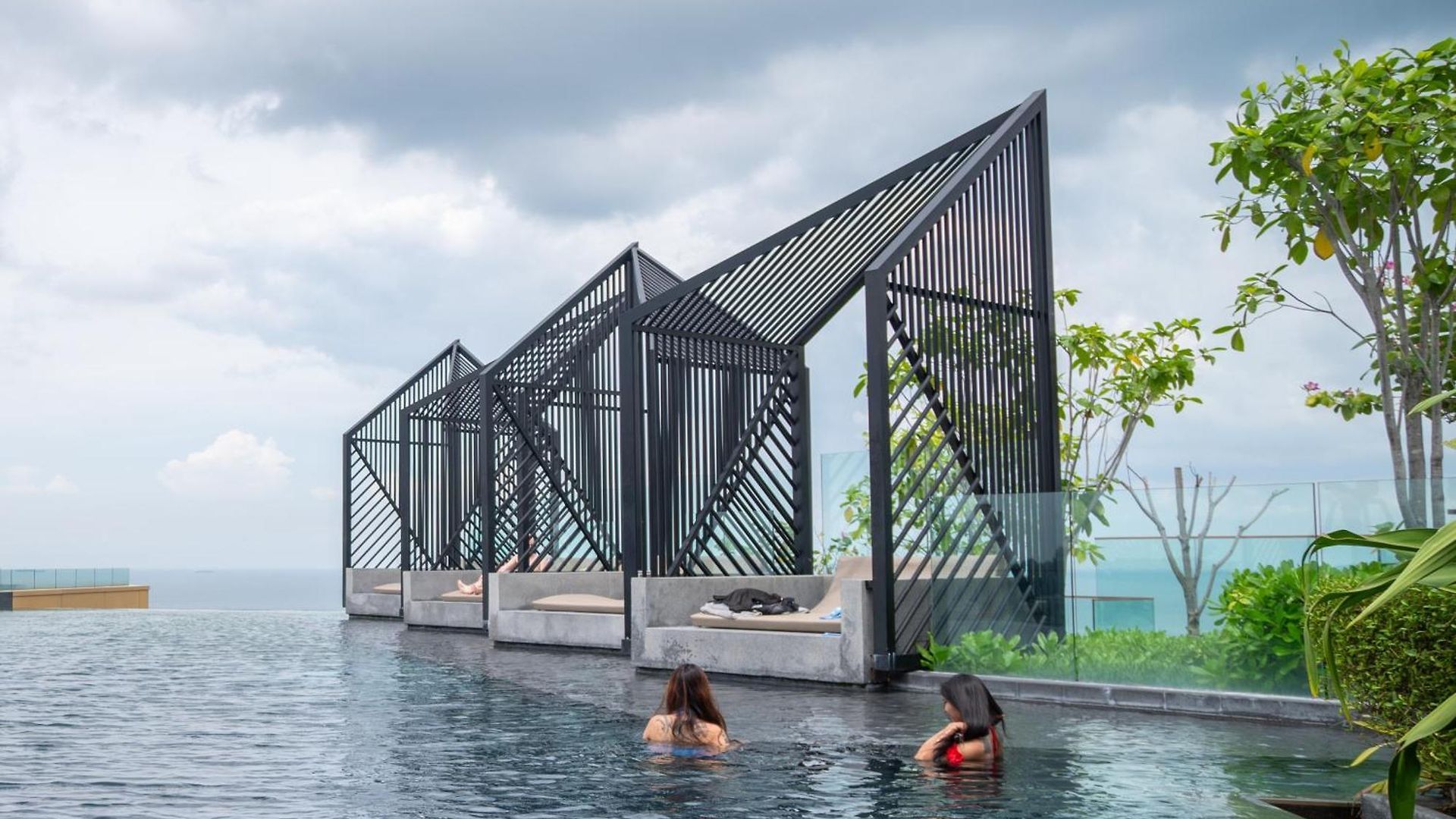 Edge Pattaya-skyline Retreat *